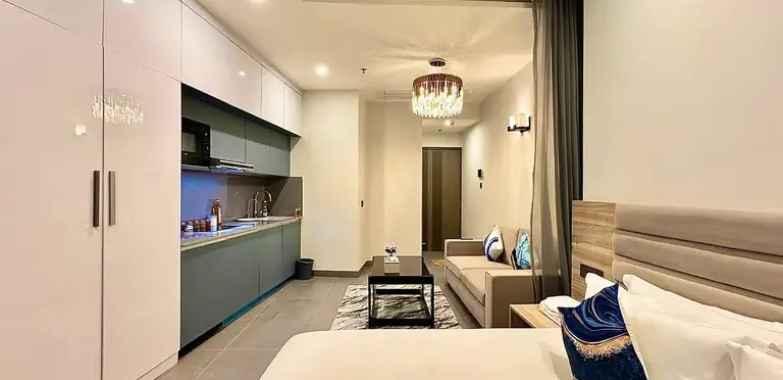 Supernova Noida Room: Bright Modern Retreat in Noida