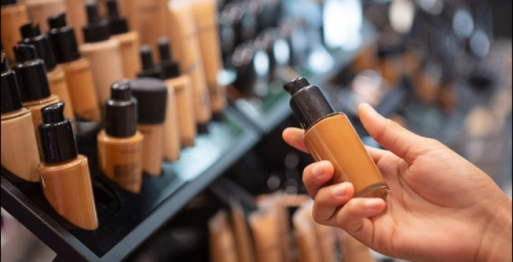 Top wholesale cosmetics suppliers in Canada for retailers