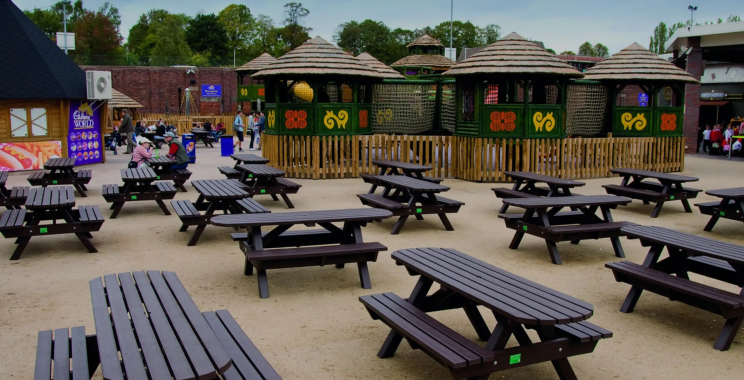 School furniture that adapts to any classroom