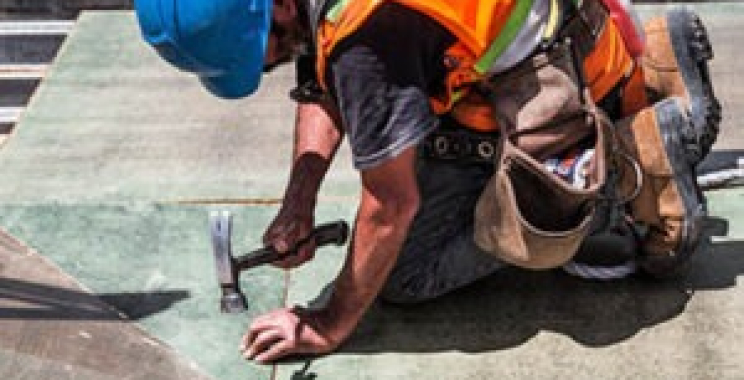 Modern Residential Roofing Design: Clean Lines, Durable Systems, Smart Energy