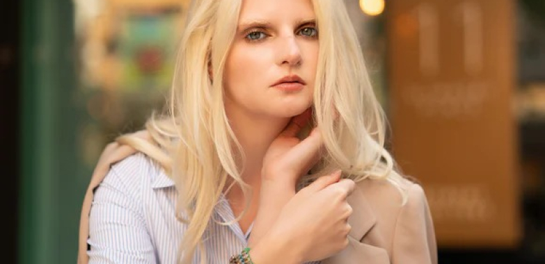 Timeless Diamond and Sapphire Bracelet: Elegance That Never Fades