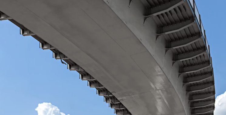 Construction firms trust skilled Professional Tower Crane Servicing India specialists