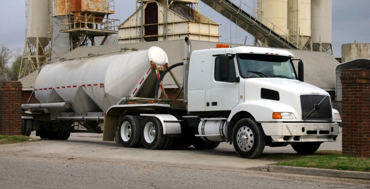 Hiller Machine for Raised Beds: Precision at Work