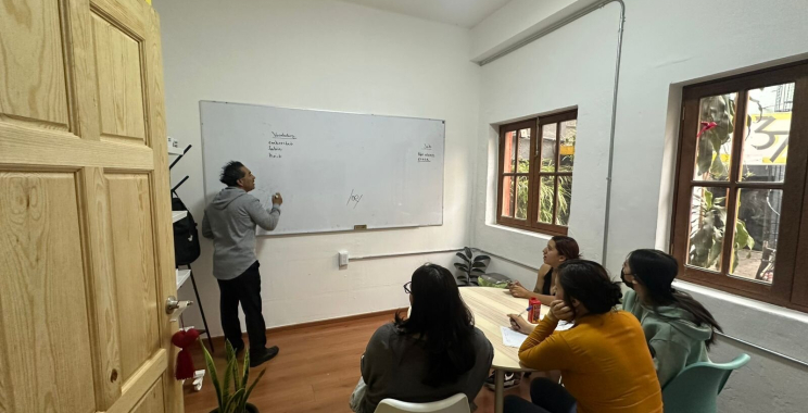 Aprende Inglés Personalizado en Casa con Profesores Dedicados