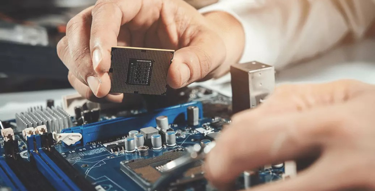 Diseño y fabricación de placas de circuito impreso de alta precisión