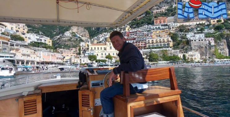 Private Amalfi Coast Boat Tour: Sail the Stunning Blue Waters